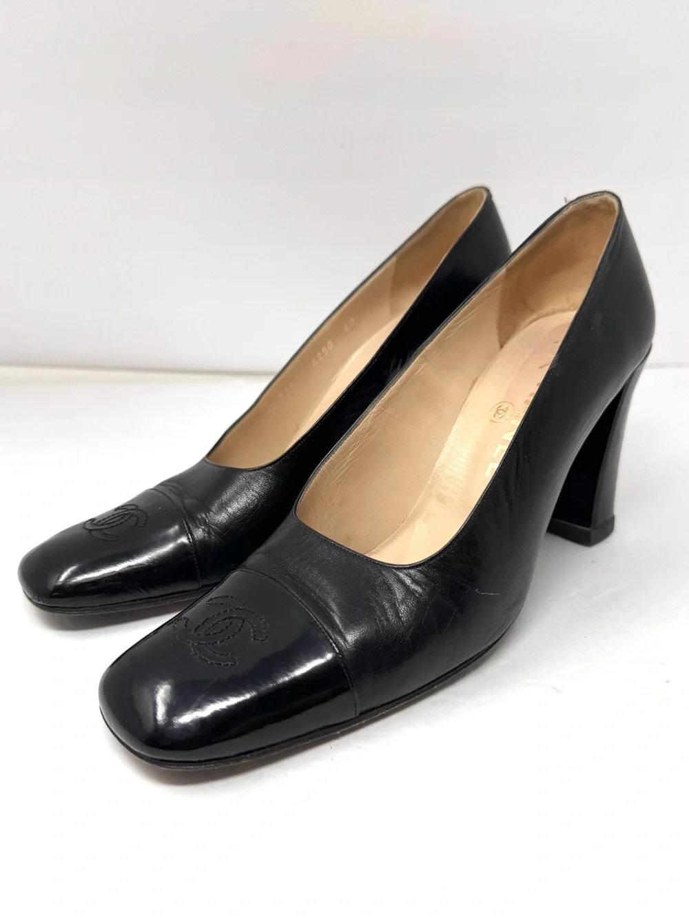 CHANEL black cap toe heels, vintage, made in France, size 40